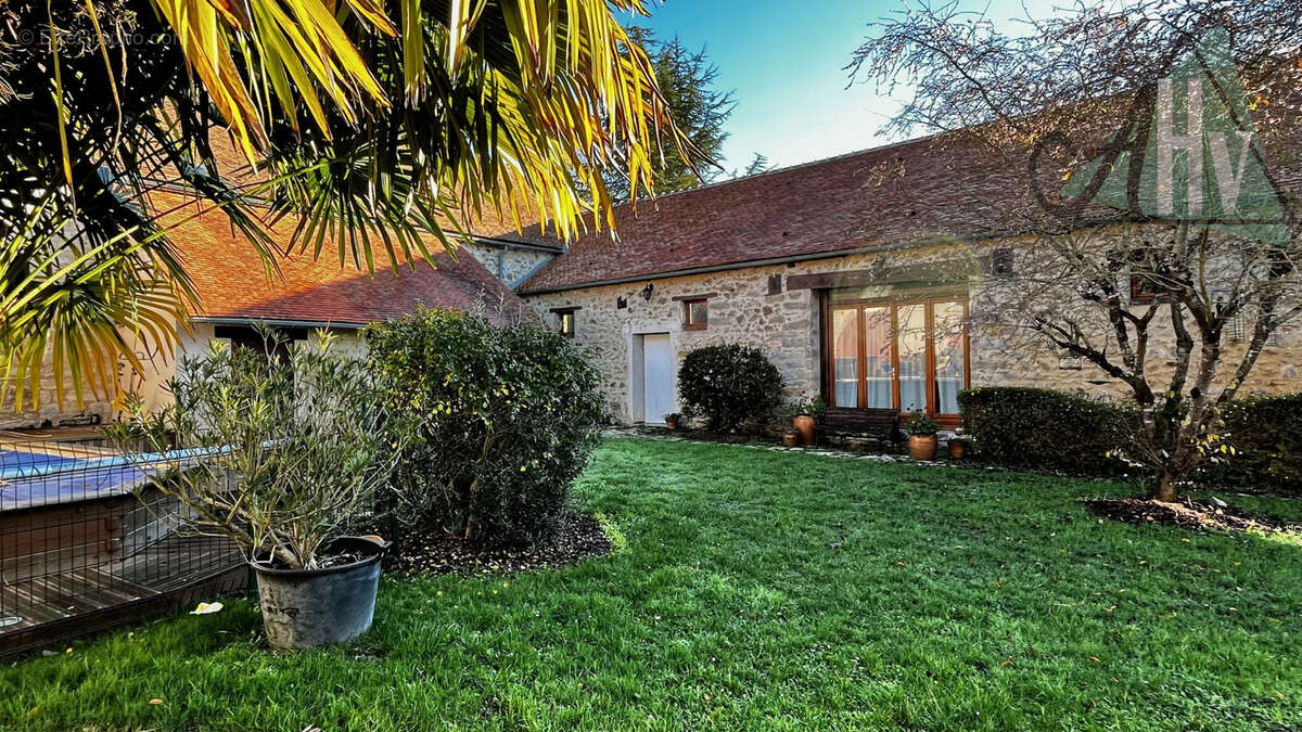 Maison à THOURY-FEROTTES