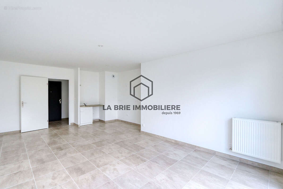 Appartement à EMERAINVILLE