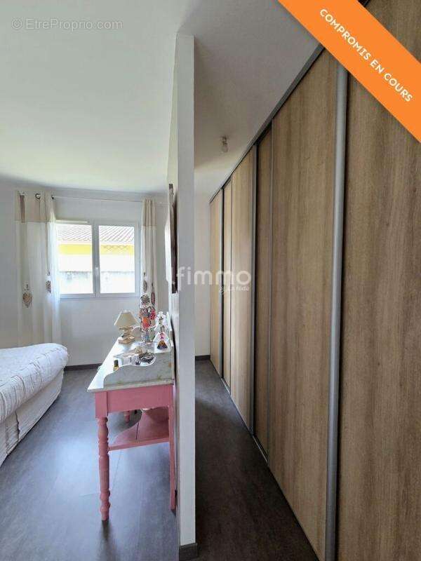 Maison à AMBARES-ET-LAGRAVE