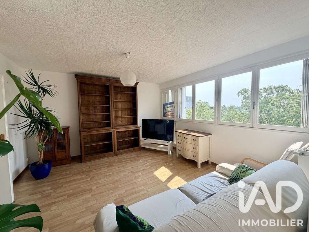Appartement 80 m² à Orleans  - photo 7