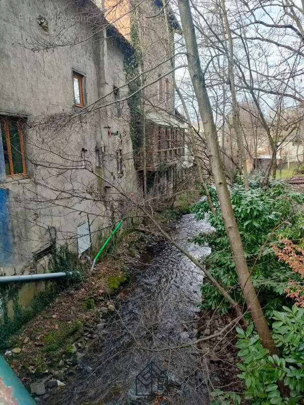 Appartement à AMPLEPUIS