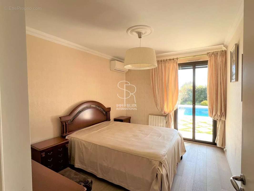 Maison à VILLENEUVE-LOUBET