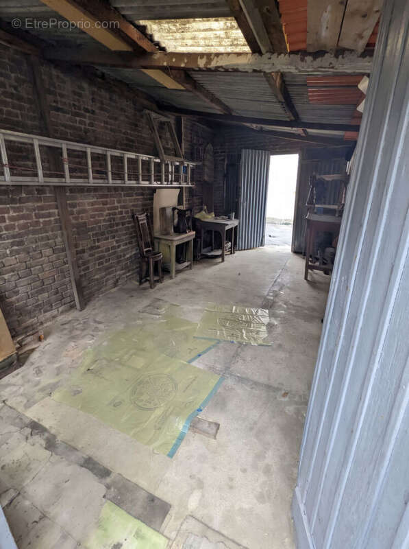 Maison 3 pièces de 42 m² avec grand garage individuel. - photo 7