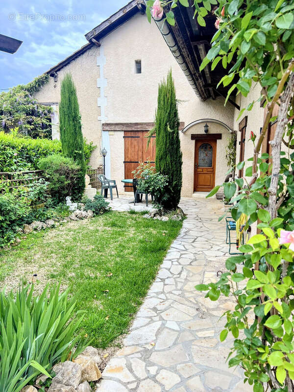 Maison 108 m² à Annesse-Et-Beaulieu  - photo 2