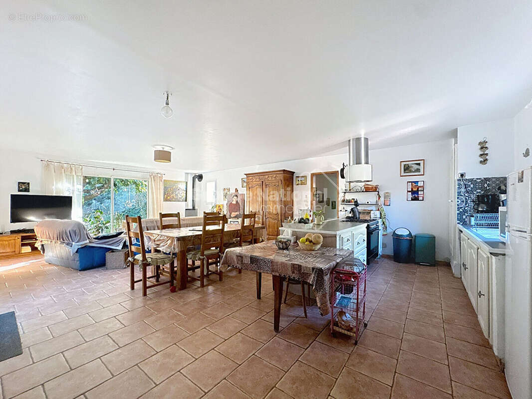 Maison à CHEVAL-BLANC