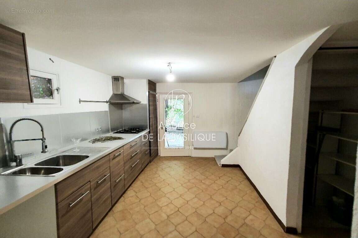 Maison à SAINT-MAXIMIN-LA-SAINTE-BAUME