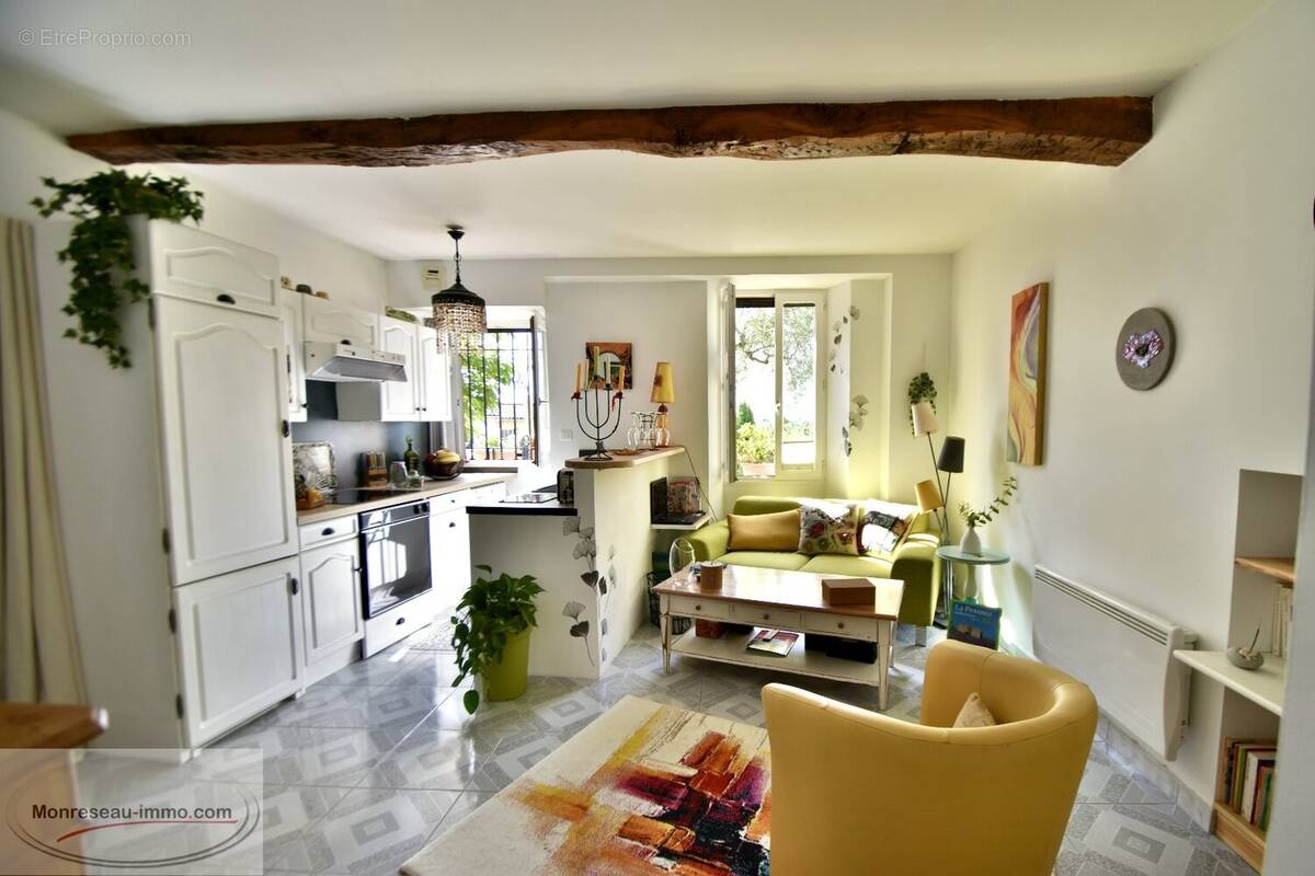 Appartement à LE ROURET