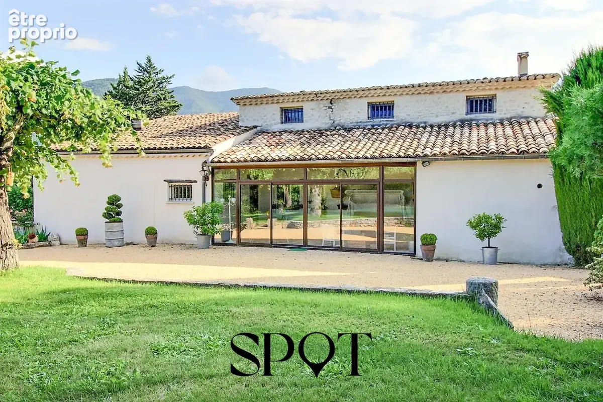 Maison à MONTBRUN-LES-BAINS