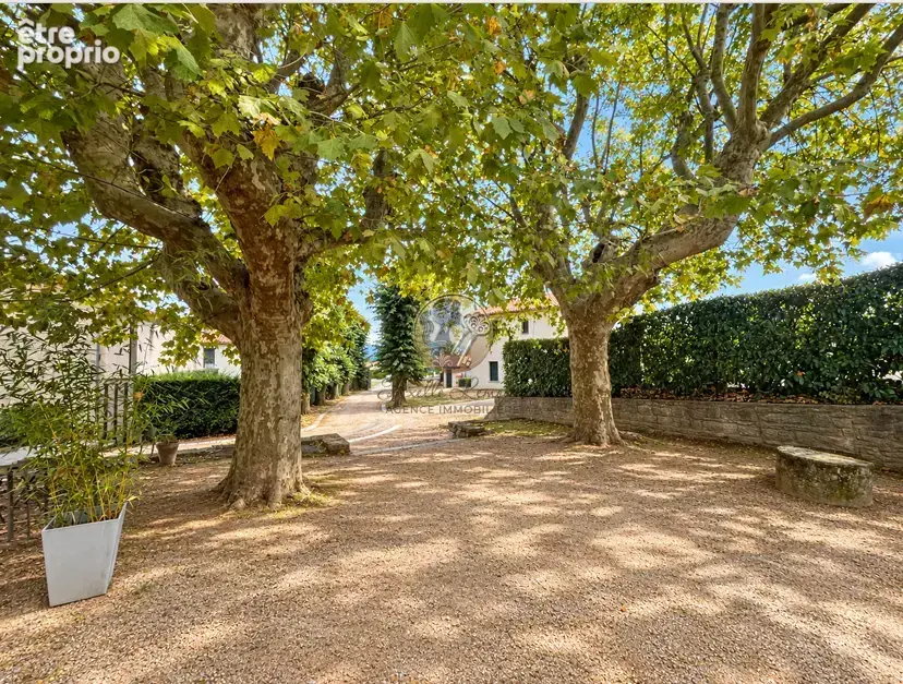 Appartement de charme de 66 m2 en duplex dans une propriété bourgeoise   Vue sur les Monts d’Or - photo 22