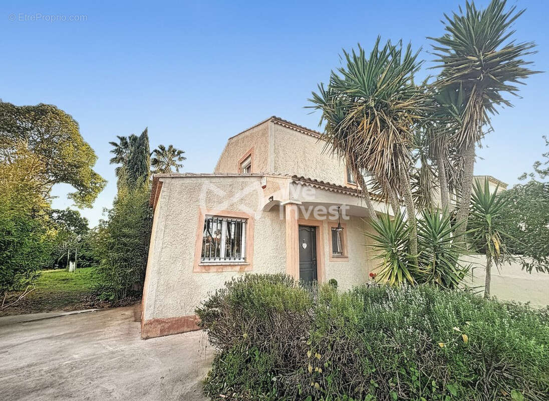 Maison à COURNONTERRAL