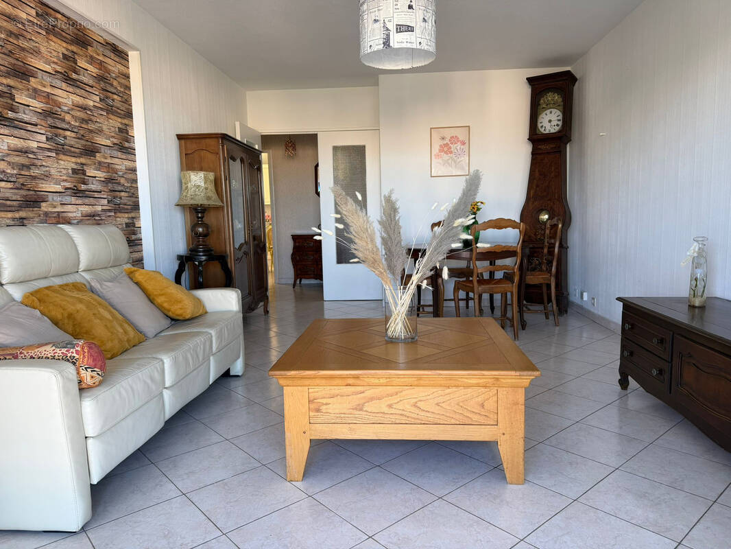 Appartement à MARSEILLE-14E