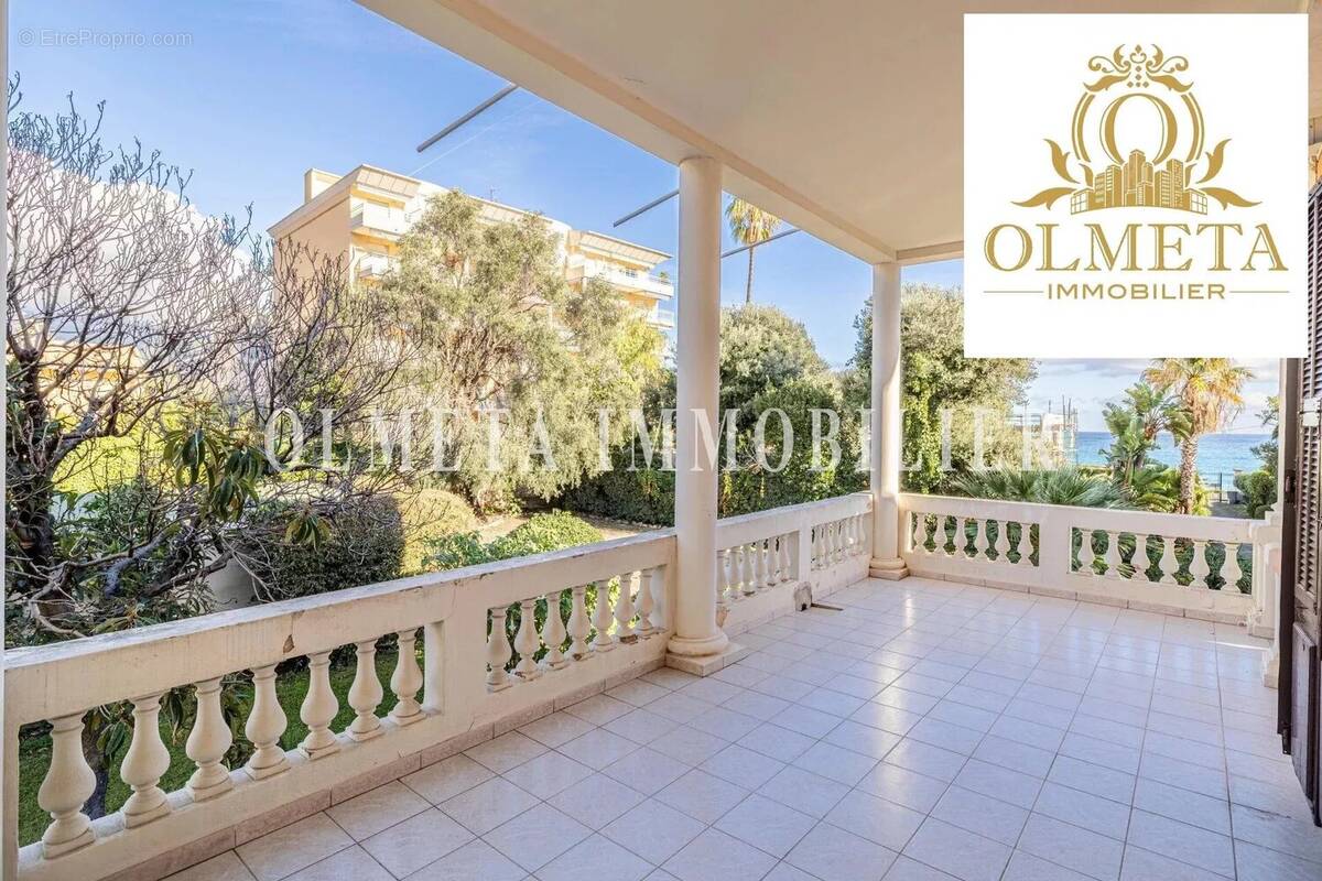 Appartement à ROQUEBRUNE-CAP-MARTIN