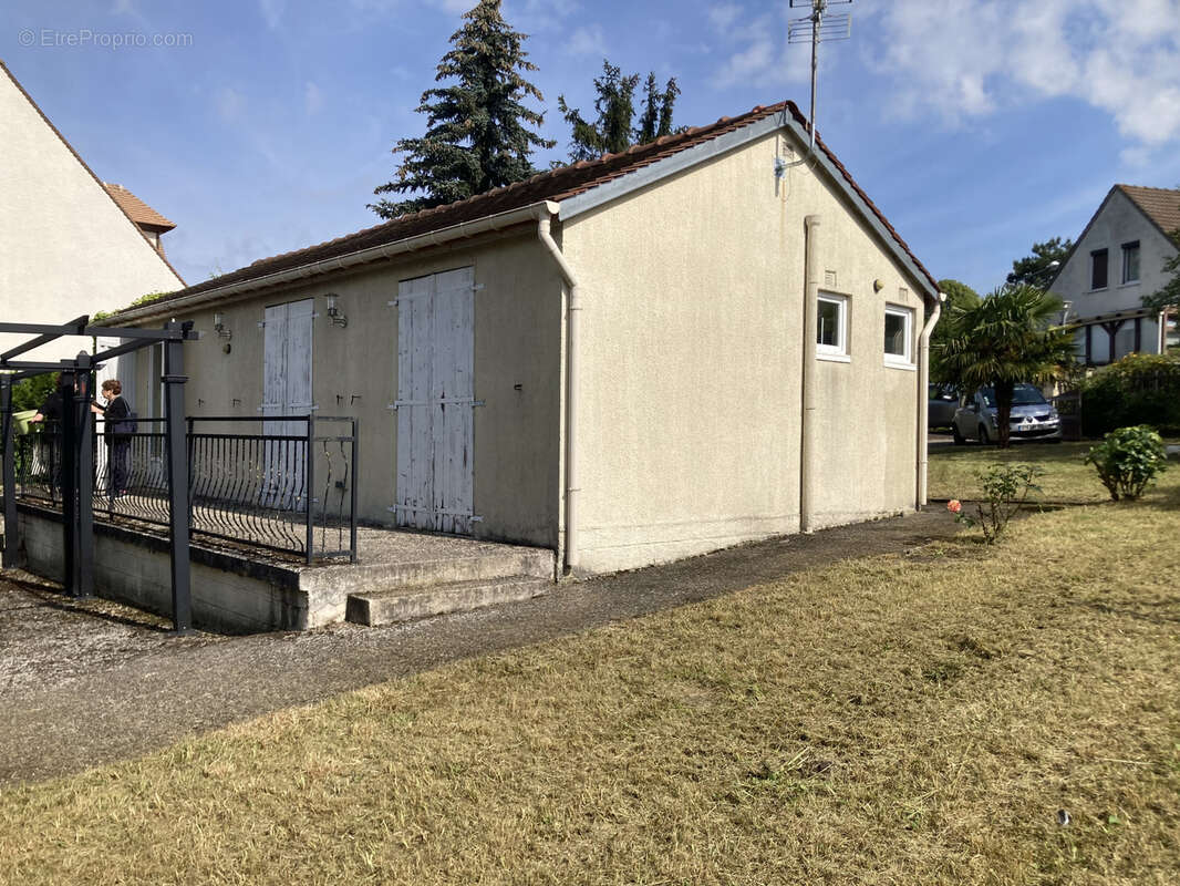 Maison à CHAUMONTEL