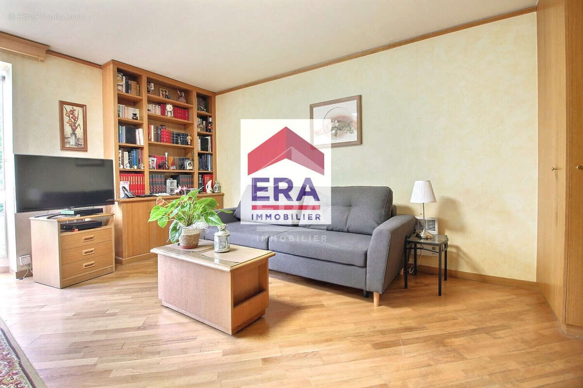 Maison à VILLENEUVE-LA-GARENNE