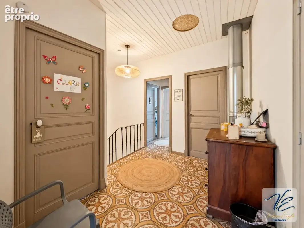 À azille – maison bourgeoise rénovée de 259 m² avec 5 chambres, jardin piscinable, puits et garage - photo 14
