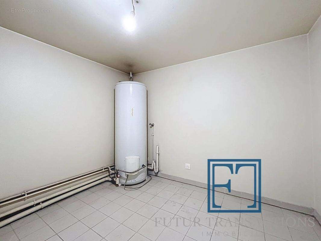 Appartement à VOISINS-LE-BRETONNEUX