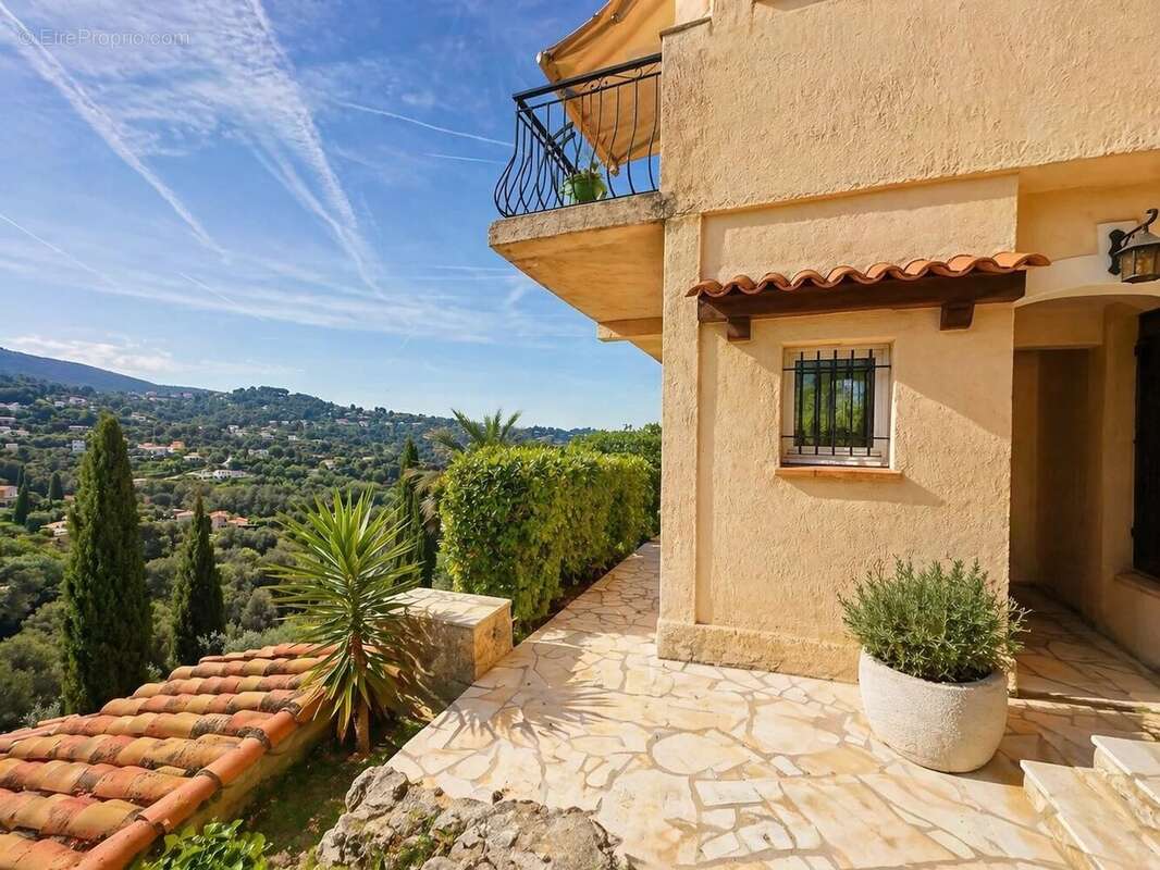 Maison à COLOMARS