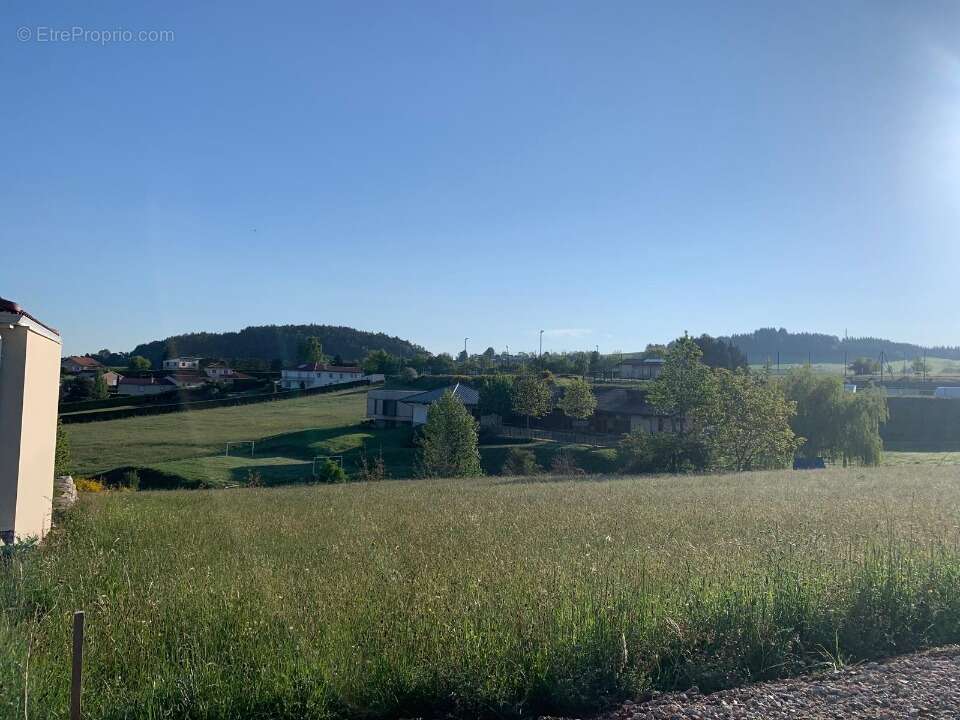 Terrain à LA CHAPELLE-D'AUREC
