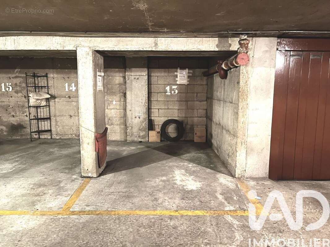 Photo 5 - Parking à PARIS-15E