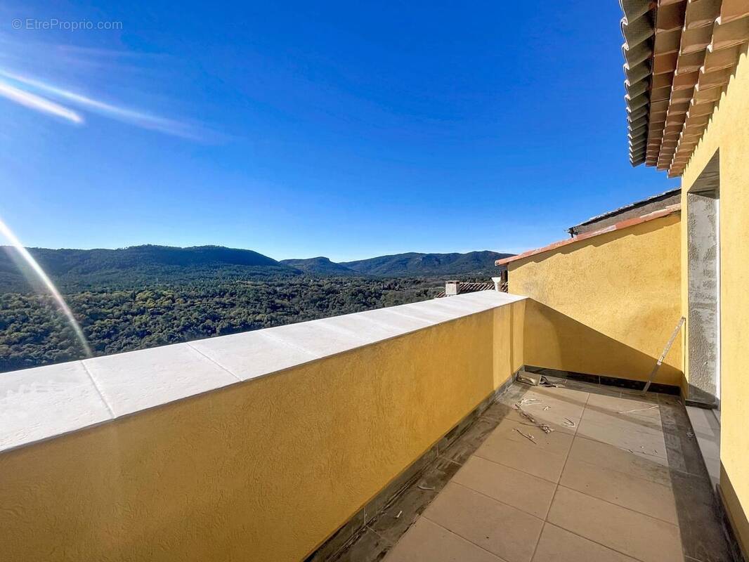 Photo 1 - Appartement à BAGNOLS-EN-FORET