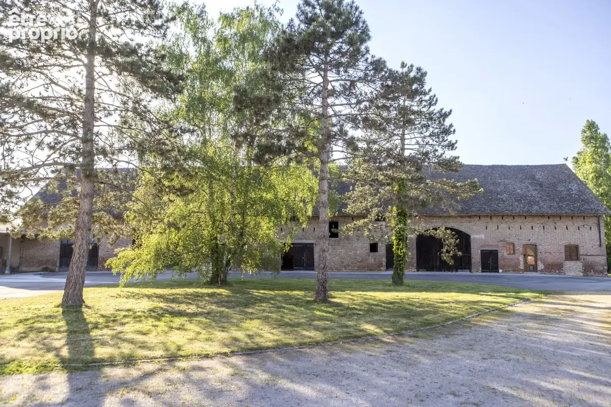 Photo Maison à Toutenant au prix de 884 000€