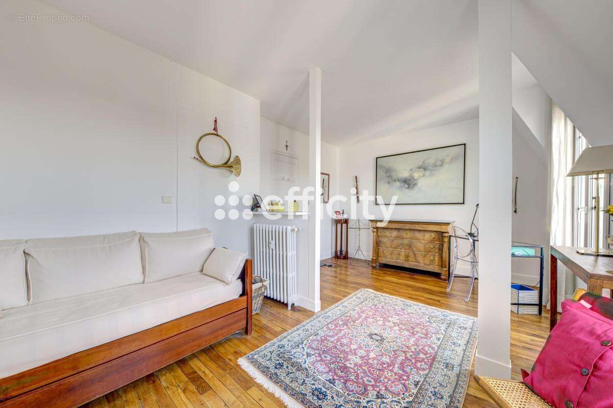 Appartement à LEVALLOIS-PERRET