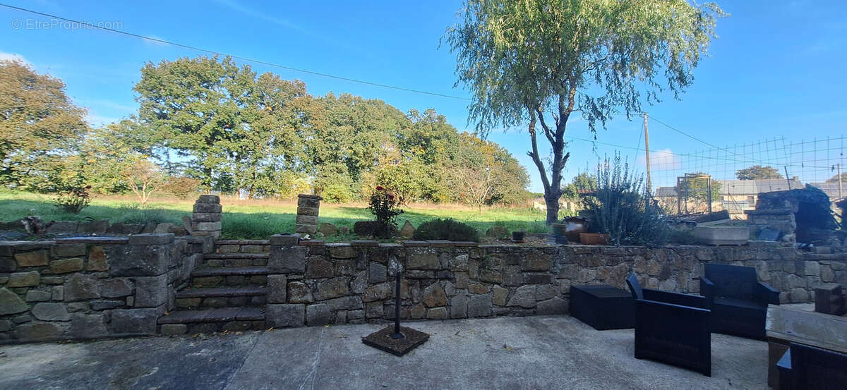 Maison à YVIGNAC-LA-TOUR