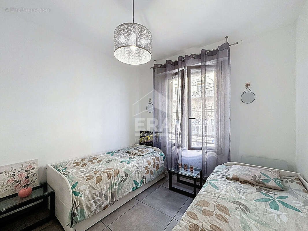 Appartement à MARSEILLE-1E