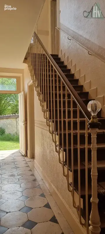 Maison bourgeoise - 150 m2 - 8 pièces - Provins - photo 4