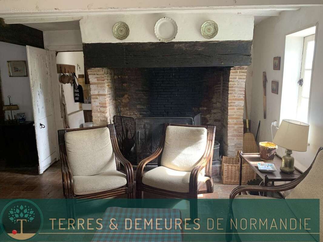 Maison à PONT-L'EVEQUE