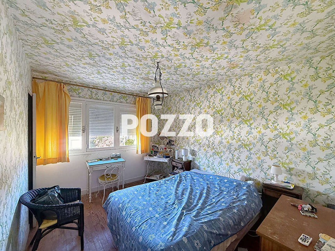 Maison F8 (210m²) en vente à JULLOUVILLE  à 30 m de la mer - photo 6