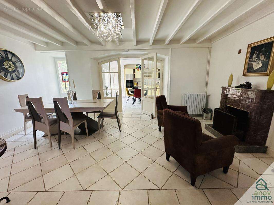 Maison à CHATEAUNEUF-SUR-CHARENTE