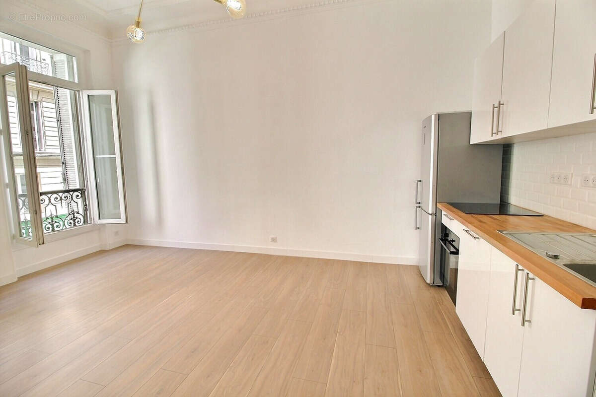 Appartement à MARSEILLE-2E