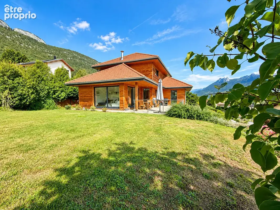 Photo Maison à Lathuile au prix de 945 000€