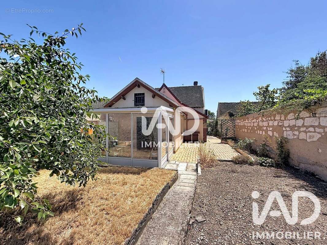Maison 97 m² à Saint-Clement  - photo 4