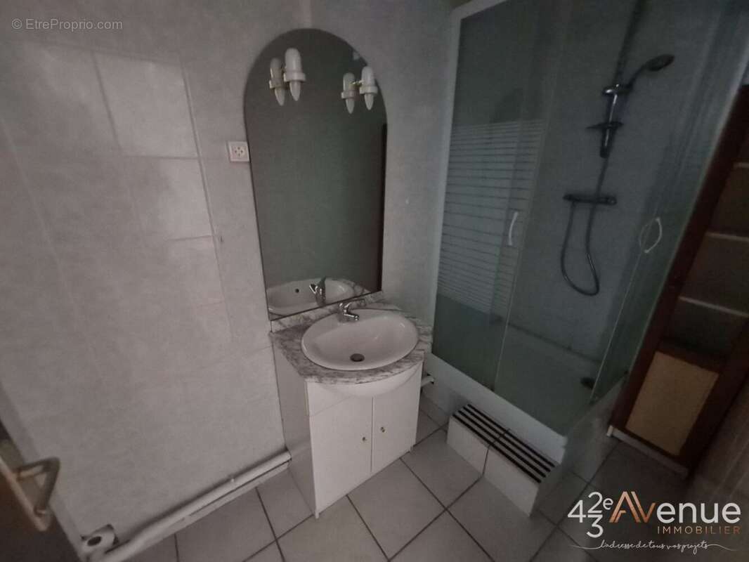 Appartement à SAINT-ETIENNE