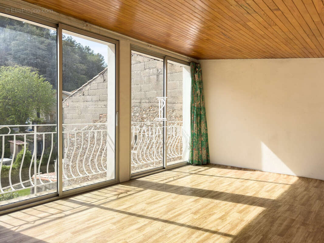 Maison à CHATEAU-ARNOUX-SAINT-AUBAN
