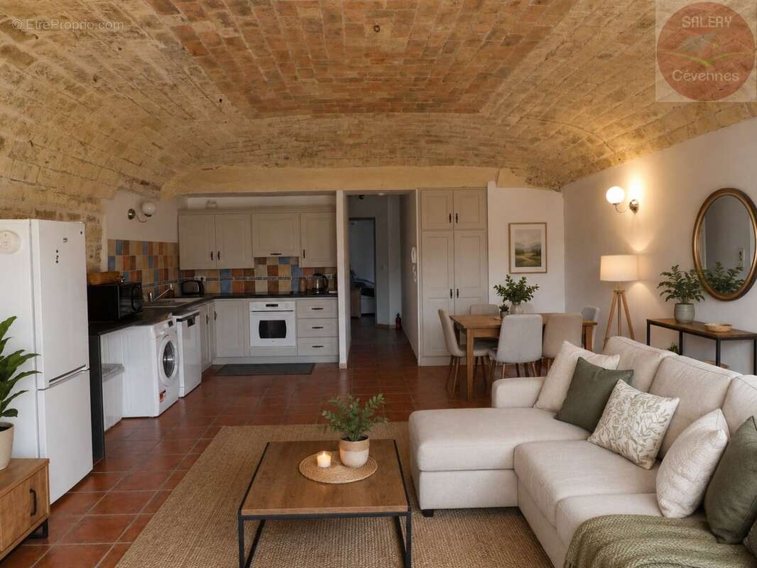 Appartement à CANAULES-ET-ARGENTIERES
