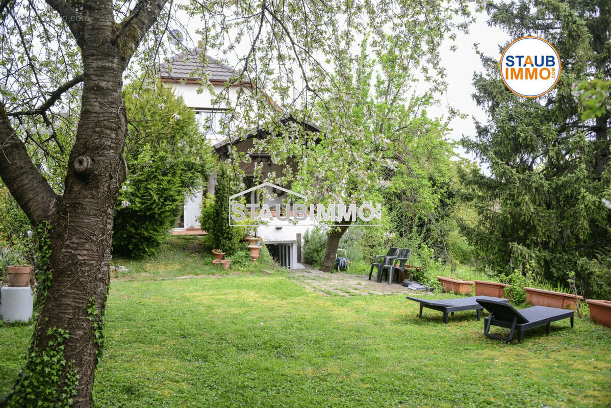 Appartement 133 m² à Saint-Louis  - photo 2