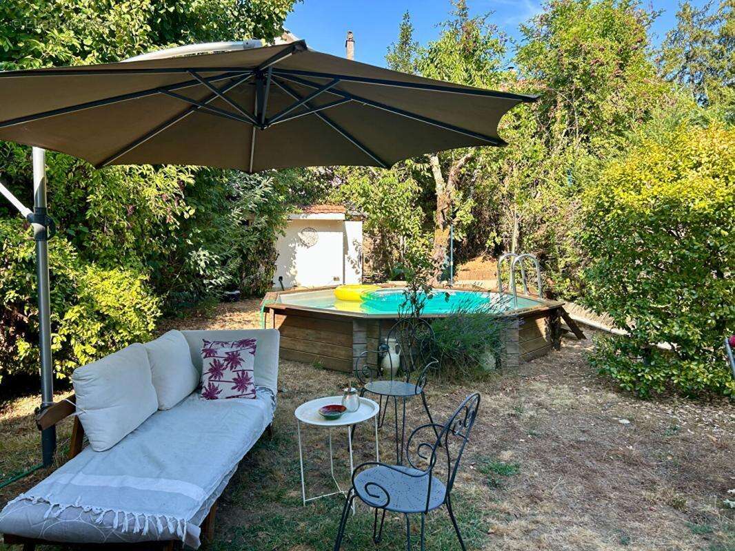 A vendre, maison de ville T4 au coeur du quartier Saint Georges à PERIGUEUX 24000 - photo 2