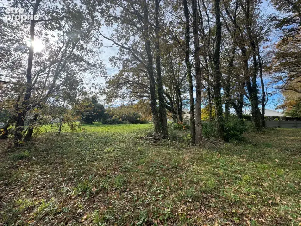 Terrain à LESPARRE-MEDOC