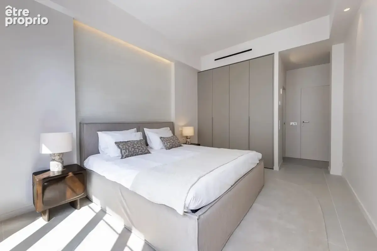 RÉSIDENCE LE MÉTROPOLE – Nice Carré d'Or : Sublime 3 Pièces Rénové de 87 m² - photo 10