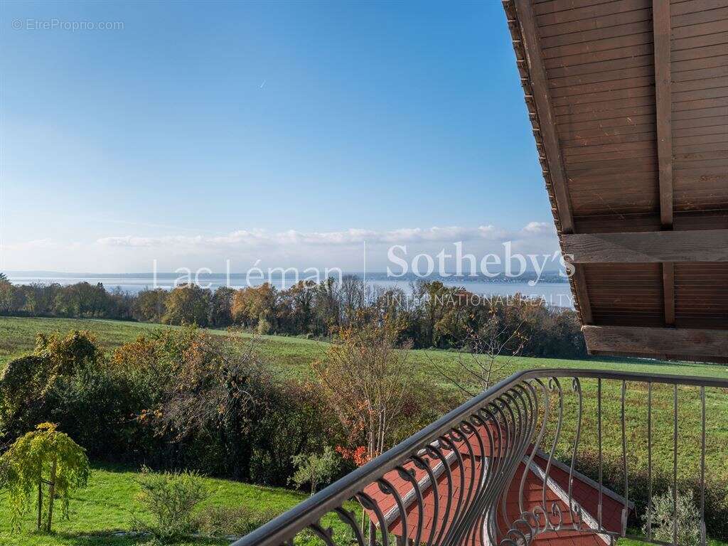 Maison à CHENS-SUR-LEMAN