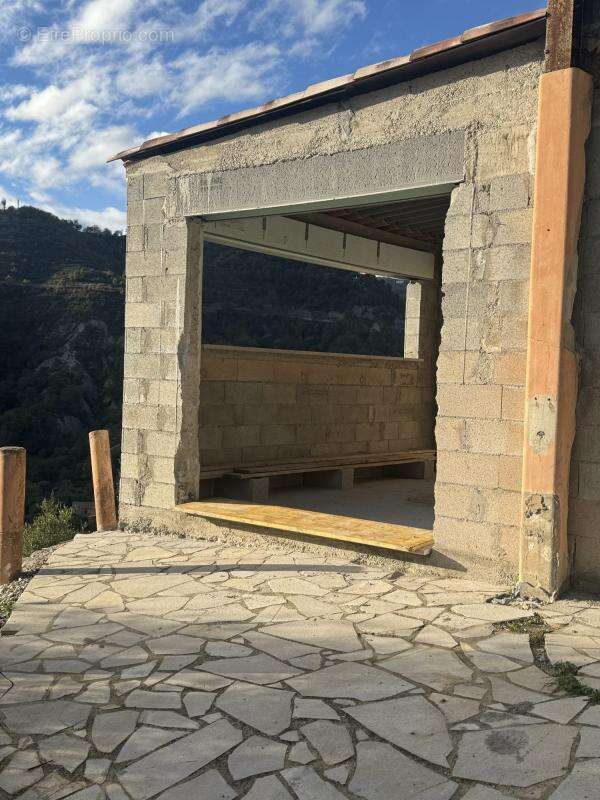 Appartement à L'ESCARENE