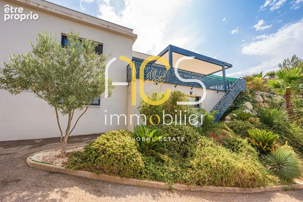 Achat Vente Villa Type 5 185m² Extérieur Jardin Piscine Garage - photo 11
