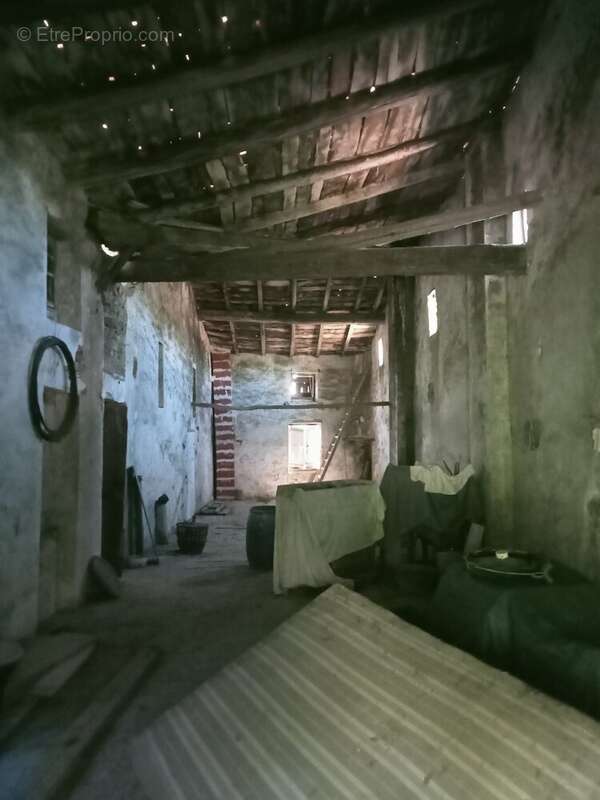 Maison de village avec jardin et garage. - photo 13