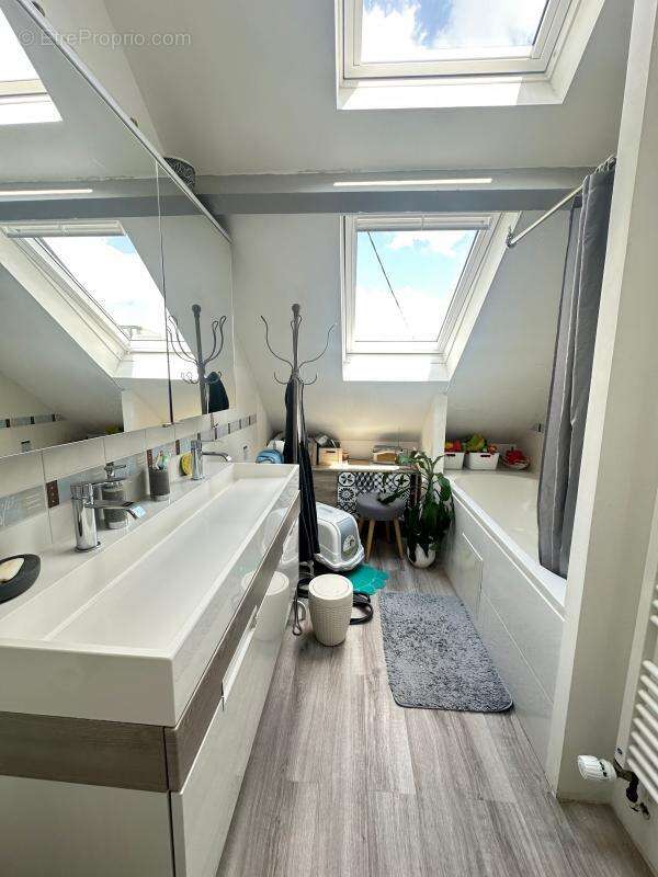 Maison à SAINT-MAUR-DES-FOSSES