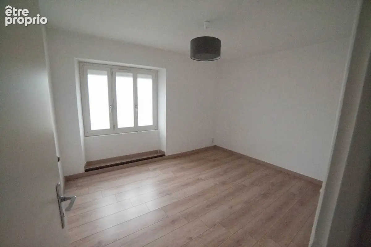 Les Herbiers, maison de bourg  de 60 m2, sur 188 m2 de terrain clos, - photo 3