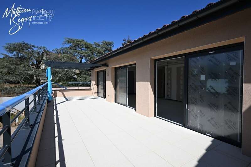 Appartement à VAUGNERAY