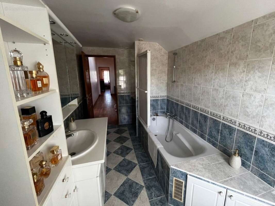 Maison à CHATEAUFORT